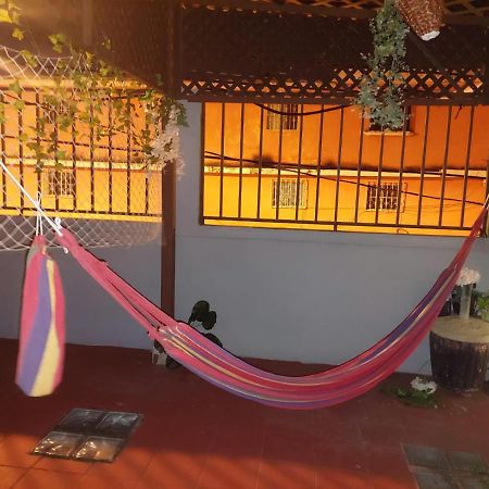 Nirvana 2, Habitacion Doble Con Todos Sus Servicios グアテマラシティ エクステリア 写真