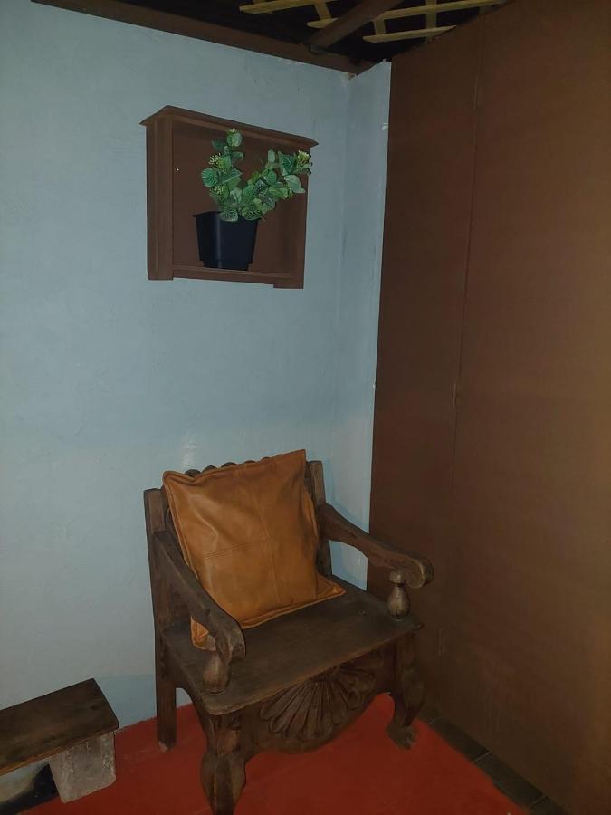 Nirvana 2, Habitacion Doble Con Todos Sus Servicios グアテマラシティ エクステリア 写真